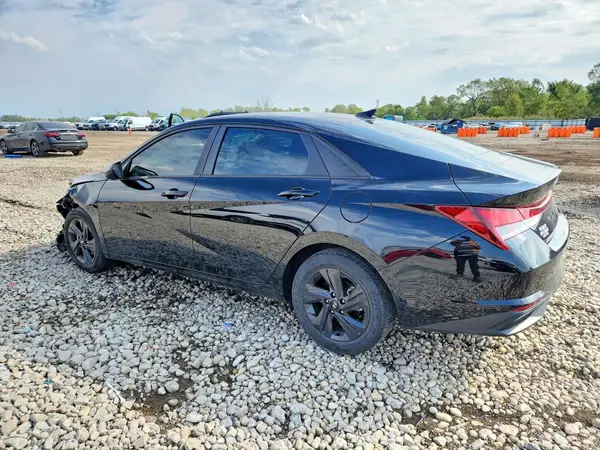 KMHLM4AG7PU594346 — 2023 Hyundai Elantra, фото 2 с аукциона Copart, Передняя часть