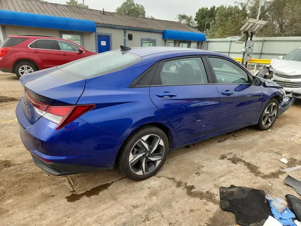 5NPLS4AG7PH086561 — 2023 Hyundai Elantra, фото 3 с аукциона Copart, Передняя часть