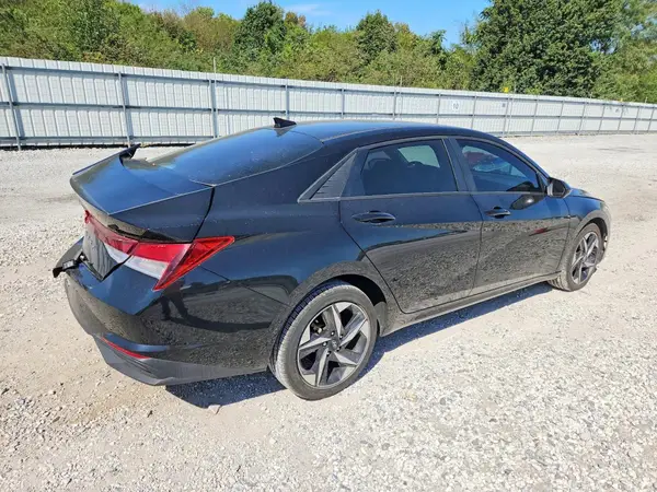 KMHLS4AGXPU624882 — 2023 Hyundai Elantra, фото 3 с аукциона Copart, Боковая часть