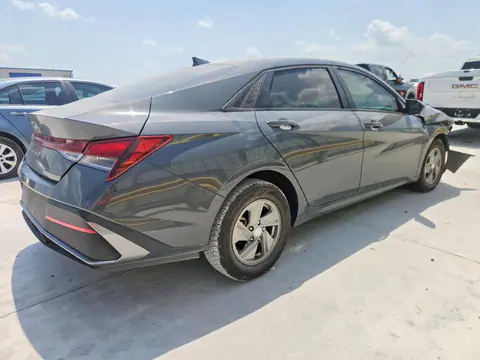 2024 HYUNDAI ELANTRA VIN KMHLL4DG2RU851995 фото 3