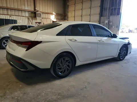 2024 HYUNDAI ELANTRA VIN KMHLM4DG7RU705380 фото 3