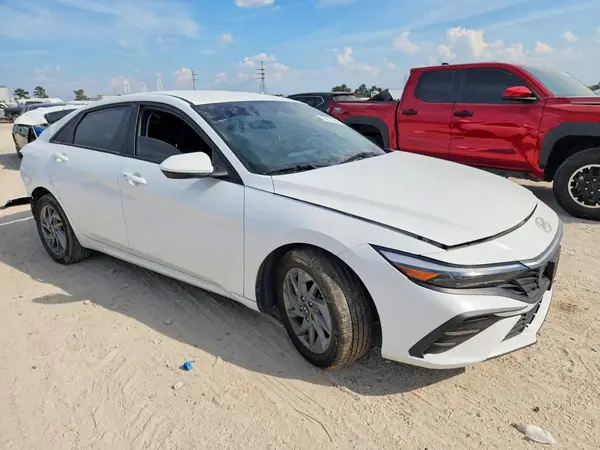 KMHLM4DG1RU763209 — 2024 Hyundai Elantra, фото 4 с аукциона Copart, Задняя часть