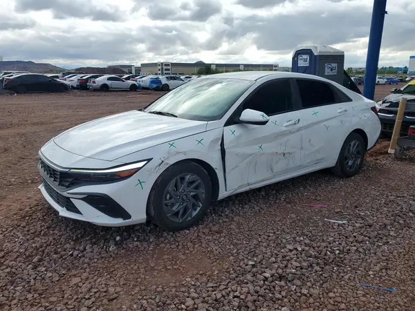 KMHLM4DG2RU732373 — 2024 Hyundai Elantra, Передняя часть (Front End), фото до ремонта