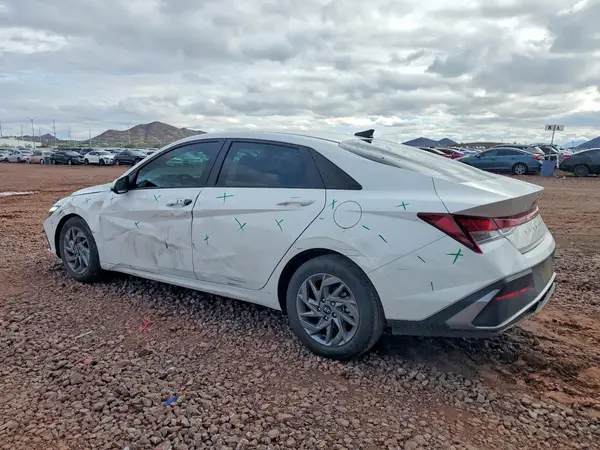 KMHLM4DG2RU732373 — 2024 Hyundai Elantra, фото 2 с аукциона Copart 13.10.2026, Передняя часть