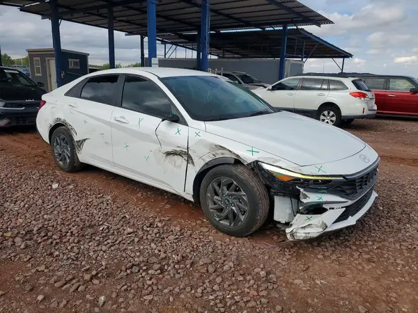 KMHLM4DG2RU732373 — 2024 Hyundai Elantra, фото 4 с аукциона Copart 13.10.2026, Передняя часть