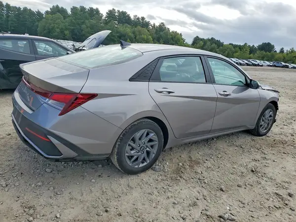 KMHLM4DG2RU779290 — 2024 Hyundai Elantra, фото 3 с аукциона Copart, Передняя часть