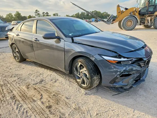 KMHLN4DJ1RU095517 — 2024 Hyundai Elantra, фото 4 с аукциона Copart, Задняя часть