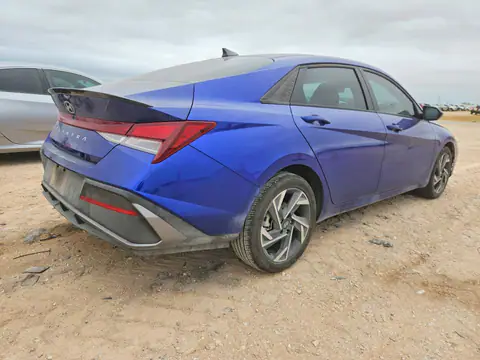 KMHLM4DG4SU978721 — 2025 Hyundai Elantra, фото 3 с аукциона Copart 30.09.2026, Подтопление