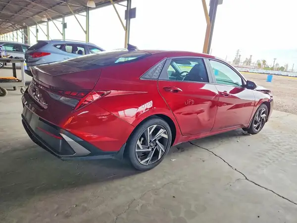 KMHLP4DG5SU980551 — 2025 Hyundai Elantra, фото 3 с аукциона Copart, Передняя часть