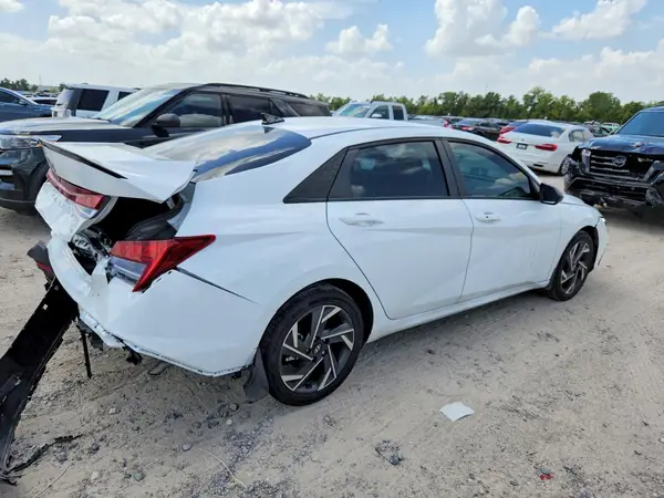 KMHLM4DJ0SU152654 — 2025 Hyundai Elantra, фото 3 с аукциона Copart, Задняя часть