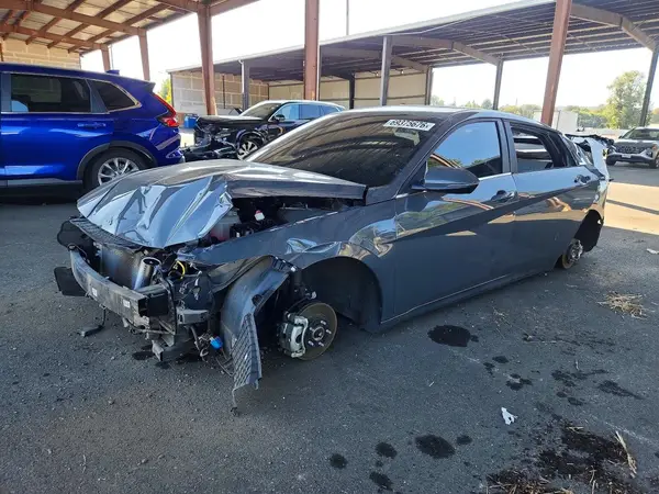 KMHLN4DJ2SU121435 — 2025 Hyundai Elantra, Вандализм (Vandalism), фото до ремонта