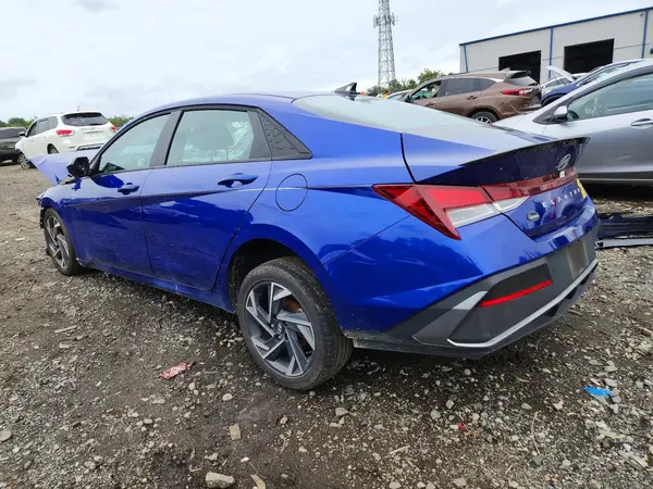 KMHLM4DG5SU082640 — 2025 Hyundai Elantra, фото 2 с аукциона Copart, Передняя часть