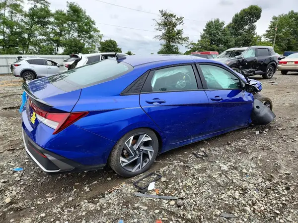 KMHLM4DG5SU082640 — 2025 Hyundai Elantra, фото 3 с аукциона Copart, Передняя часть