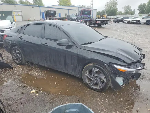 KMHLM4DG8SU056307 — 2025 Hyundai Elantra, фото 4 с аукциона Copart, Передняя часть