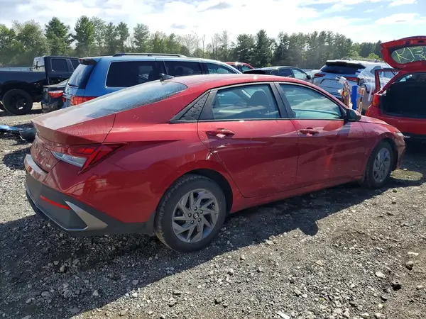 KMHLM4DJ5SU136207 — 2025 Hyundai Elantra, фото 3 с аукциона Copart, Передняя часть