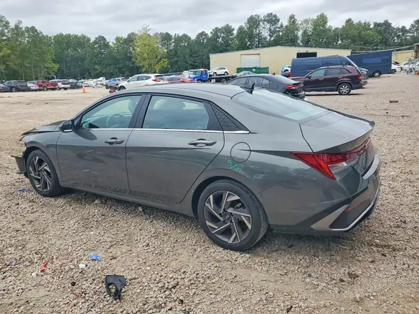 KMHLS4DG3SU856079 — 2025 Hyundai Elantra, фото 2 с аукциона Copart, Передняя часть