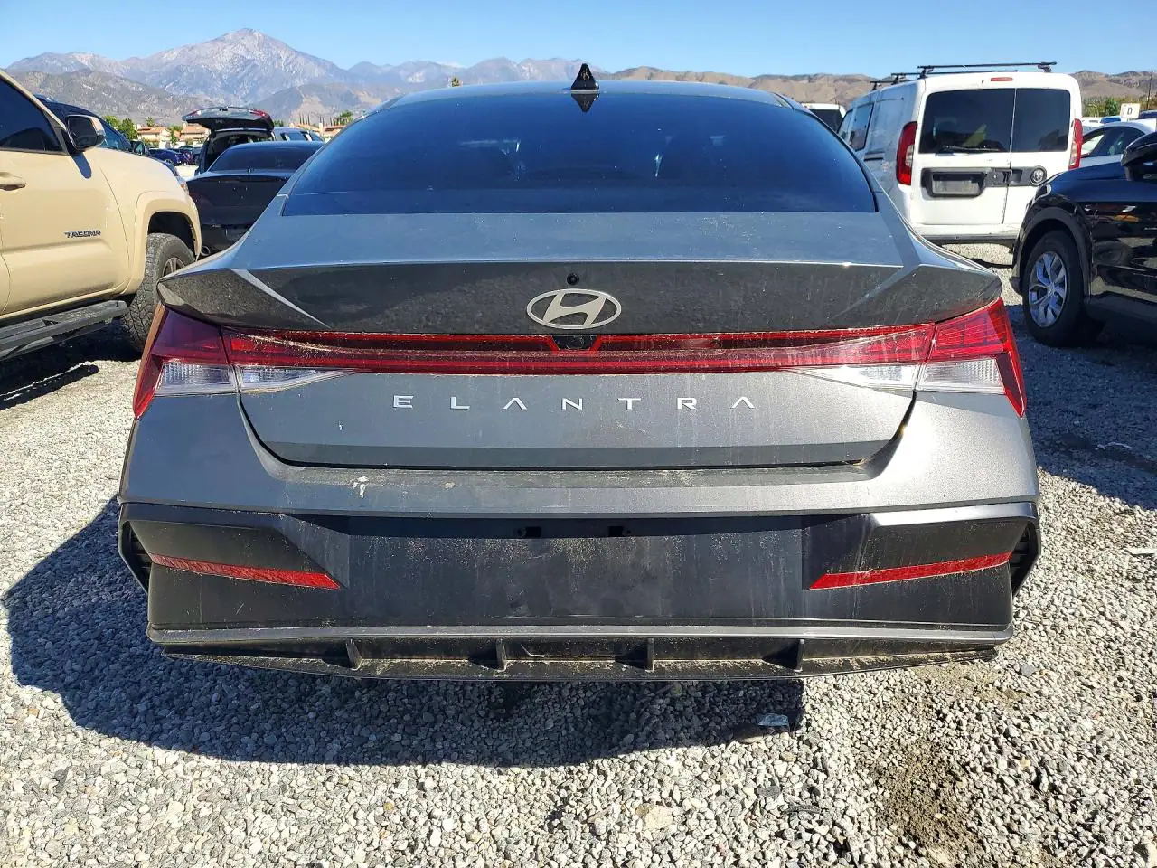 KMHLS4DG4SU890273 — 2025 Hyundai Elantra, фото 6 с аукциона Copart, Передняя часть