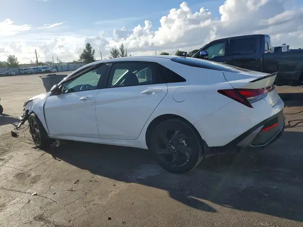 KMHLM4DG7TU136537 — 2026 Hyundai Elantra, фото 2 с аукциона Copart, Передняя часть