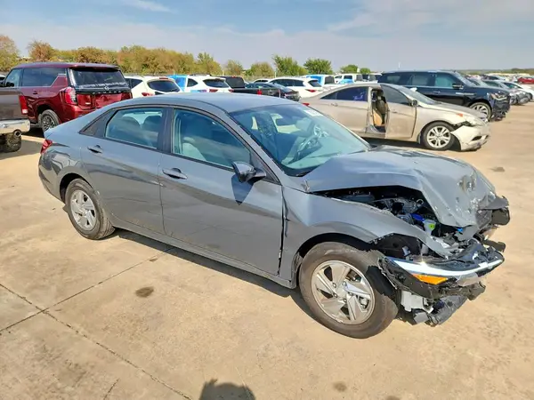 KMHLL4DG0TU245909 — 2026 Hyundai Elantra, фото 4 с аукциона Copart, Передняя часть