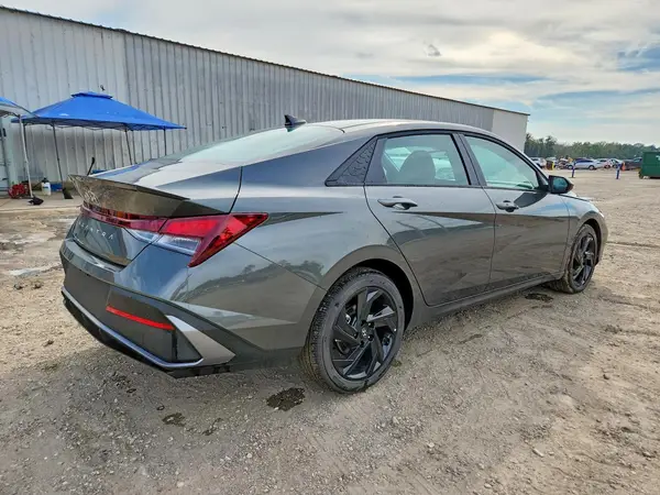 KMHLM4DG8TU255147 — 2026 Hyundai Elantra, фото 3 с аукциона Copart 28.09.2026, Боковая часть