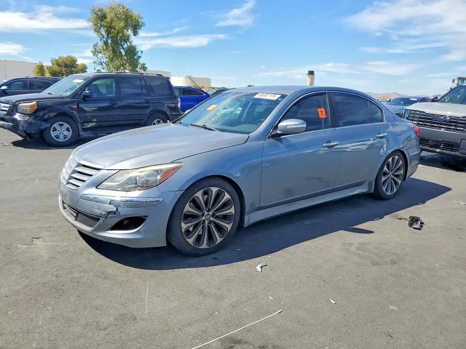 KMHGC4DH2EU261607 Hyundai Genesis 2014 — повреждение Вандализм, фото до ремонта