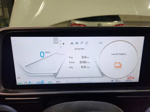 KMHM54AC2SA116716 — 2025 Hyundai Ioniq 6, фото 9 с аукциона Copart, Сторона