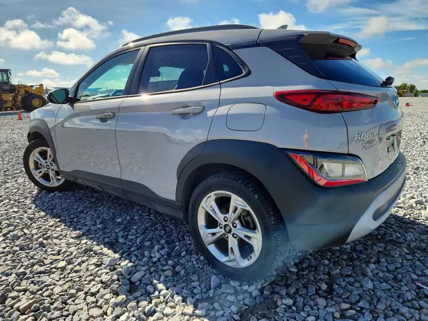 KM8K62AB1NU909895 — 2022 Hyundai Kona, фото 2 с аукциона Copart, Передняя часть