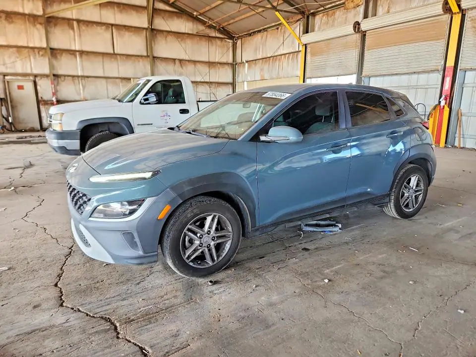 KM8K22AB3NU765813 Hyundai Kona 2022 — повреждение Боковая часть, фото до ремонта