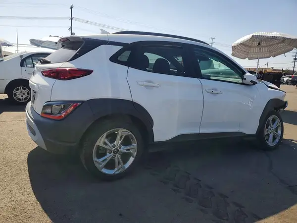 KM8K62AB9NU765822 — 2022 Hyundai Kona, фото 3 с аукциона Copart, Передняя часть