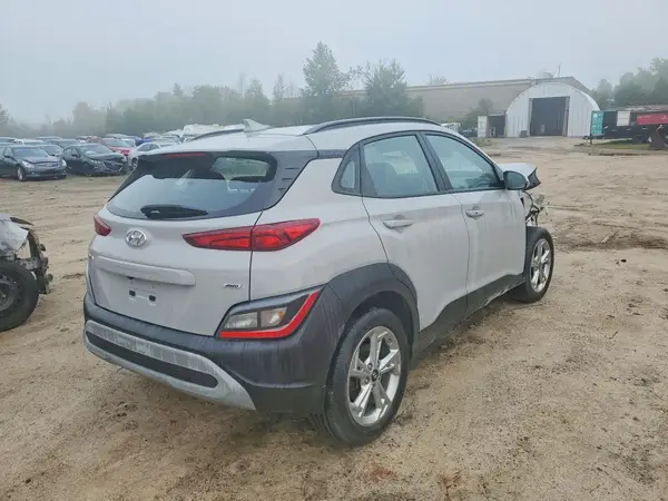 2023 HYUNDAI KONA VIN KM8K6CAB5PU060928 фото 3
