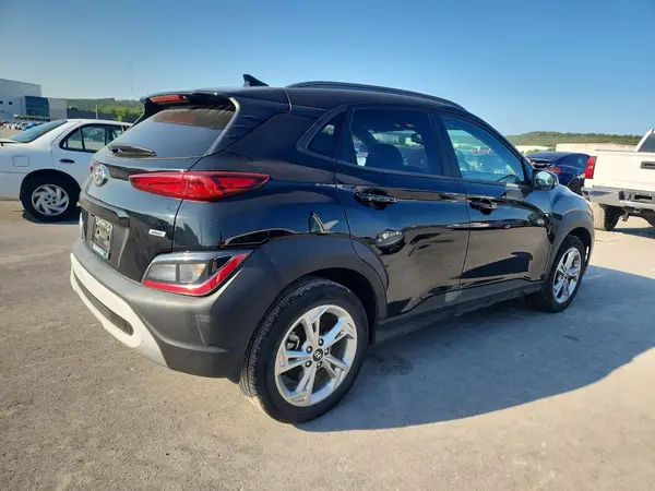 KM8K3CAB0PU052969 — 2023 Hyundai Kona, фото 3 с аукциона Copart, Боковая часть