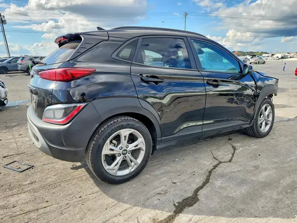 KM8K62AB2PU945338 — 2023 Hyundai Kona, фото 3 с аукциона Copart, Передняя часть