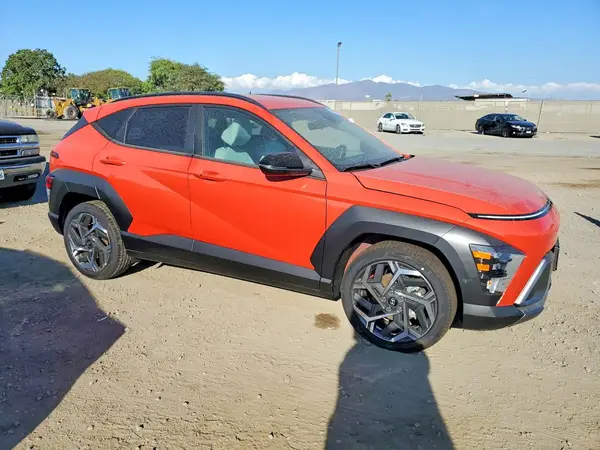 KM8HD3A33TU461915 — 2026 Hyundai Kona, фото 4 с аукциона Copart, Боковая часть