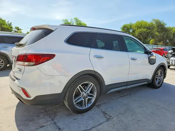 KM8SR4HF3HU241324 — 2017 Hyundai Santa FE, фото 3 с аукциона Copart 29.09.2026, Пожар двигателя