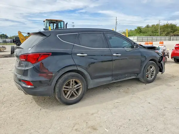 5NMZU3LB0HH014423 — 2017 Hyundai Santa FE, фото 3 с аукциона Copart, Передняя часть