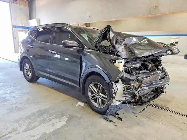 5XYZU3LB6HG459744 — 2017 Hyundai Santa FE, фото 4 с аукциона Copart, Передняя часть