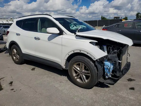 5XYZU3LB5HG427044 — 2017 Hyundai Santa FE, фото 4 с аукциона Copart 06.10.2026, Передняя часть