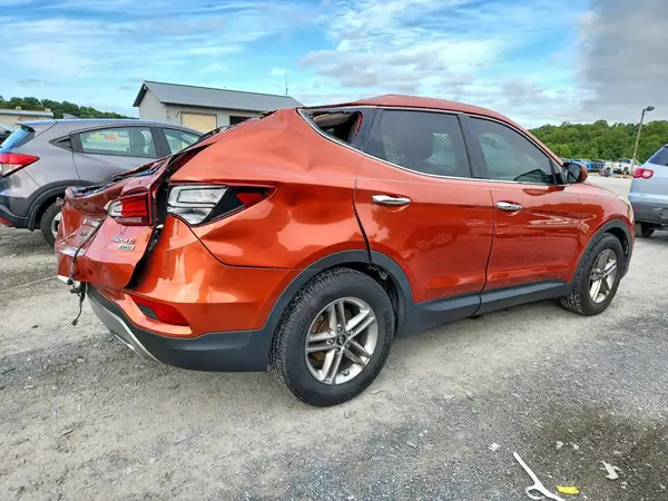 5XYZTDLB2HG477330 — 2017 Hyundai Santa FE, фото 3 с аукциона Copart 01.10.2026, Опрокидывание