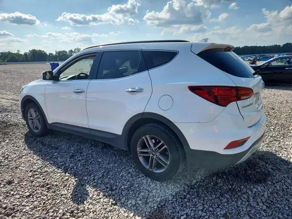 5NMZU3LB6HH011557 — 2017 Hyundai Santa FE, фото 2 с аукциона Copart 13.10.2026, Мелкие вмятины и царапины