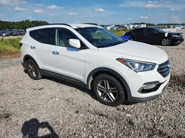 5NMZU3LB6HH011557 — 2017 Hyundai Santa FE, фото 4 с аукциона Copart 13.10.2026, Мелкие вмятины и царапины