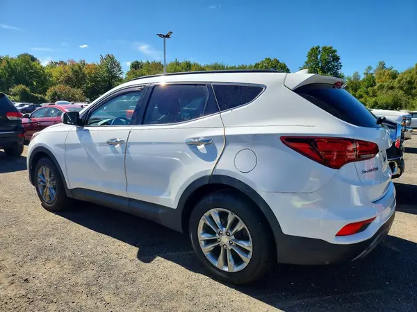 5XYZUDLA4HG389626 — 2017 Hyundai Santa FE, фото 2 с аукциона Copart, Передняя часть