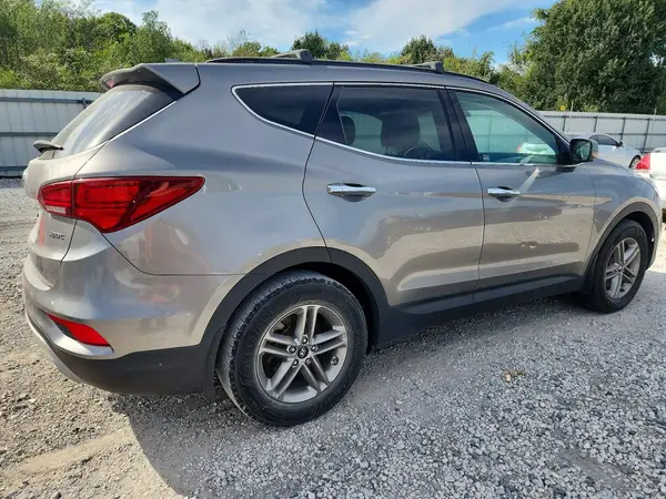 5XYZU3LB6HG430485 — 2017 Hyundai Santa FE, фото 3 с аукциона Copart, Мелкие вмятины и царапины