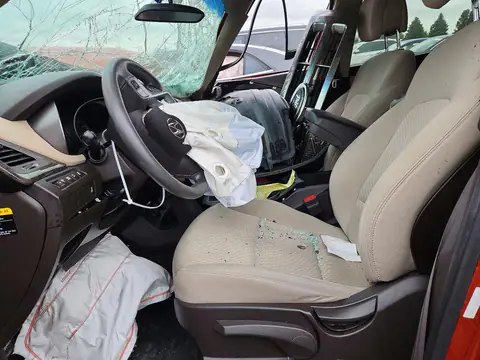 5XYZTDLBXHG448285 — 2017 Hyundai Santa FE, фото 7 с аукциона Copart, Передняя часть