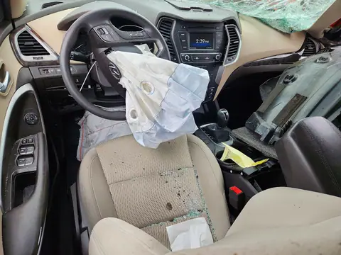 5XYZTDLBXHG448285 — 2017 Hyundai Santa FE, фото 8 с аукциона Copart, Передняя часть
