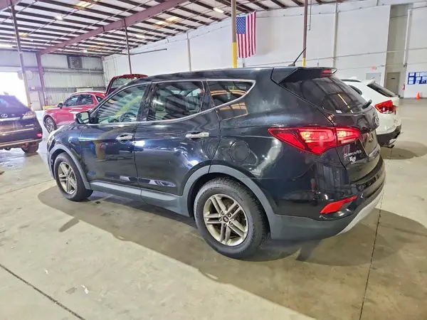 5XYZT3LB7JG557240 — 2018 Hyundai Santa FE, фото 2 с аукциона Copart 05.10.2026, Мелкие вмятины и царапины