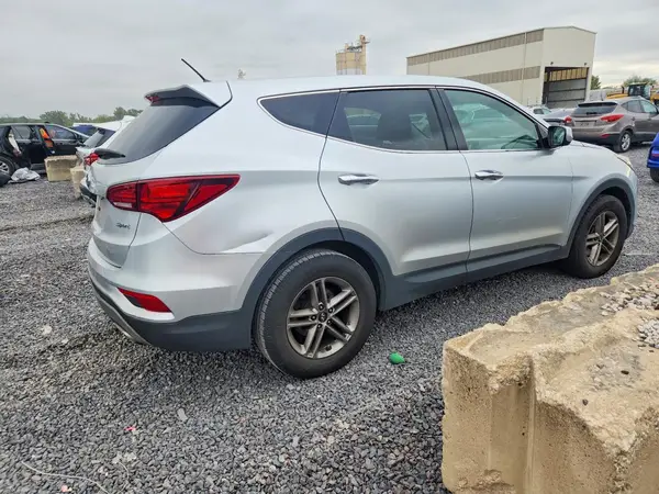 5XYZT3LB6JG565071 — 2018 Hyundai Santa FE, фото 3 с аукциона Copart, Механические повреждения
