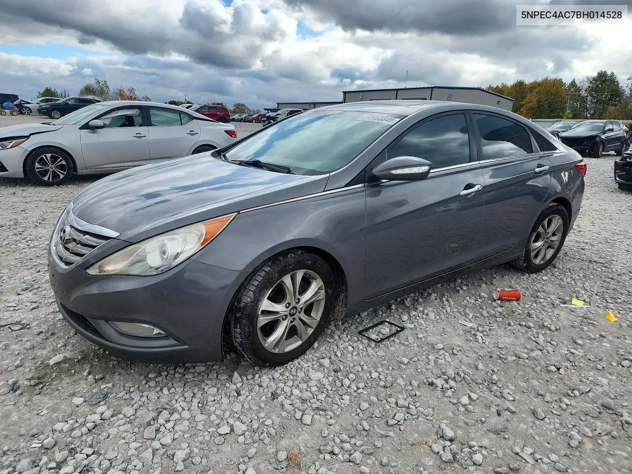 5NPEC4AC7BH014528 Hyundai Sonata 2011 — повреждение Сторона, фото до ремонта