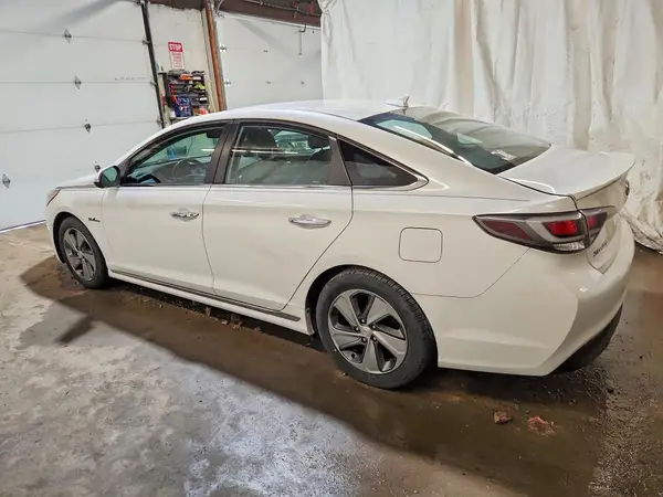 KMHE34L1XGA014349 — 2016 Hyundai Sonata, фото 2 с аукциона Copart, Механические повреждения