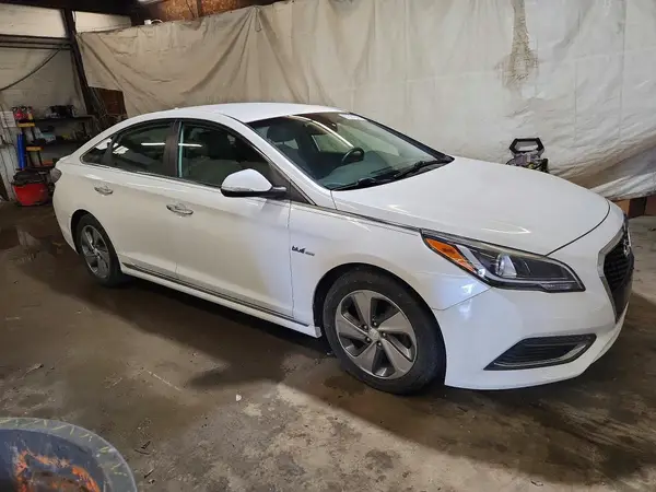 KMHE34L1XGA014349 — 2016 Hyundai Sonata, фото 4 с аукциона Copart, Механические повреждения