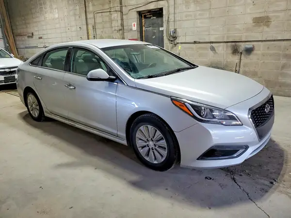KMHE24L14GA015516 — 2016 Hyundai Sonata, фото 4 с аукциона Copart 01.10.2026, Мелкие вмятины и царапины
